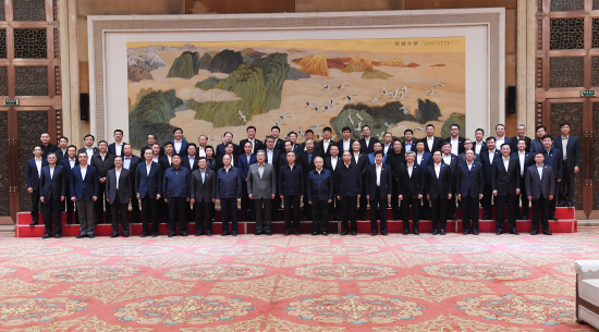 中共中央政治局常委汪洋接见吴一坚总裁 中共中央政治局常委汪洋接见吴一坚总裁