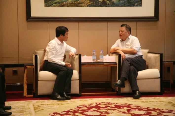 榆林市政府领导会见三亿体育股份董事长一行