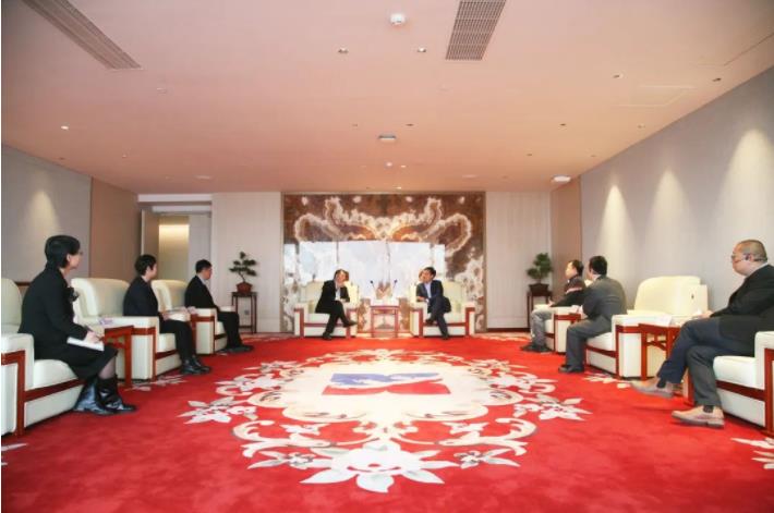 长安国际信托股份有限公司常务副总裁桂林一行莅临三亿股份考察交流 长安国际信托股份有限公司常务副总裁桂林一行莅临三亿股份考察交流