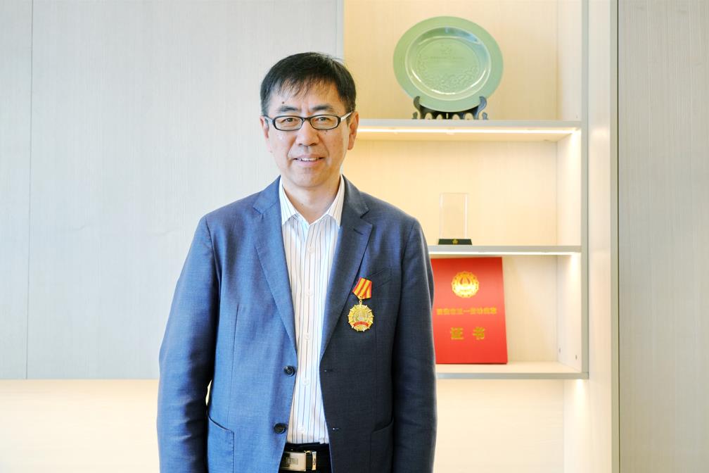 三亿股份总经理韩卓军荣获“西安市五一劳动奖章”