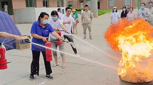 三亿股份组织开展消防综合演练