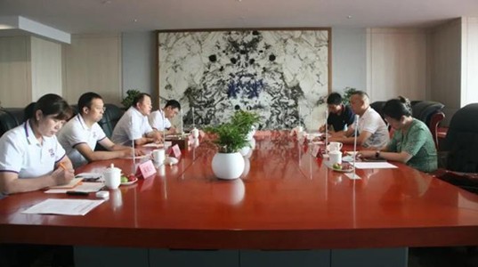 草堂科技产业园发展中心主任罗辉一行到访三亿股份