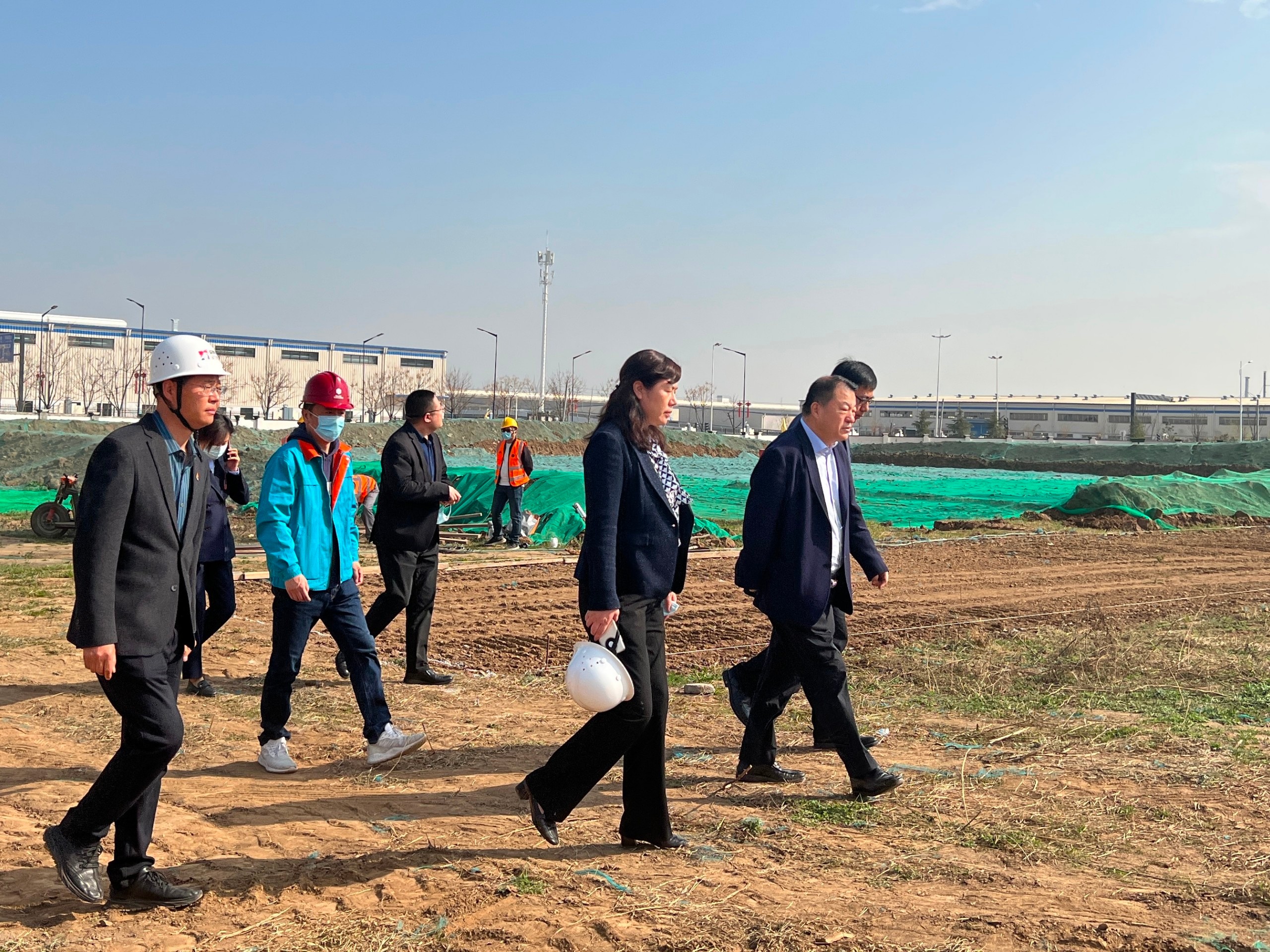 西安高新区观摩团走进三亿股份制药厂搬迁扩建项目