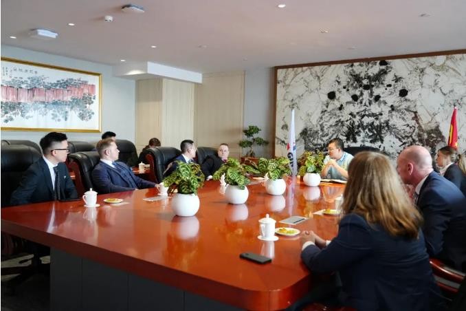 德中合作交流促进协会会长、德国VitalCura GmbH护理集团董事长Simon Voss一行到访三亿体育股份