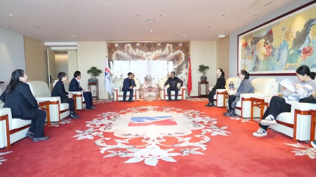 西安市财贸工会主任周华一行到访三亿体育股份