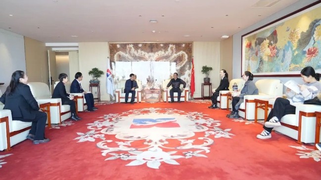 西安市财贸工会主任周华一行到访三亿股份